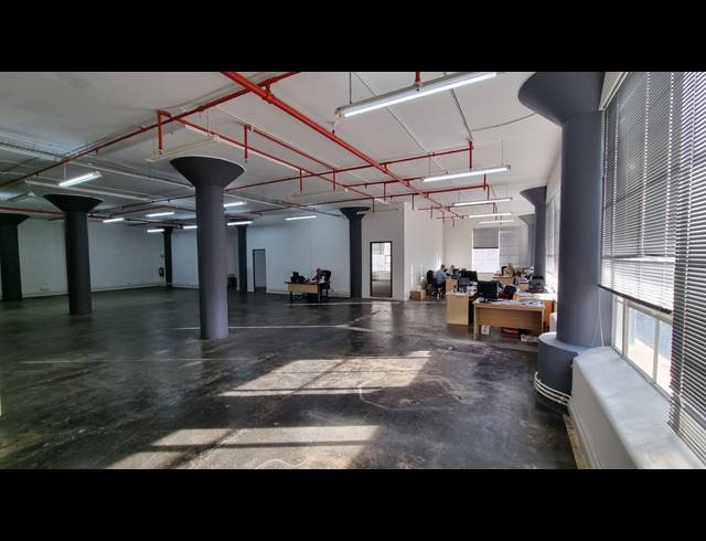 506M² BUSINESS TO LET IN WOODSTOCK